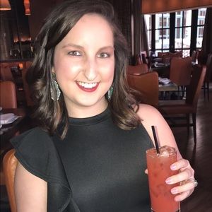 Meet your Posher, Caroline